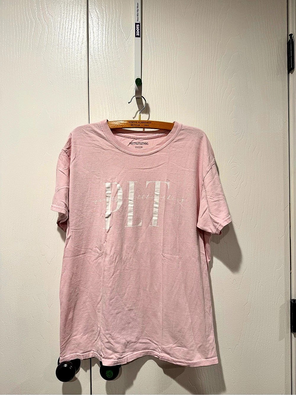 PrettyLittleThing Graphic Tee in Pink Size Small Like New